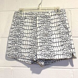 Forever 21 woven black white high waist shorts pockets